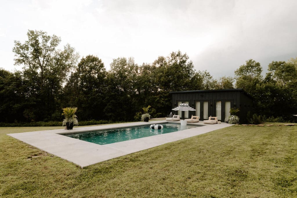 exterior-of-stockholm-haus-pool