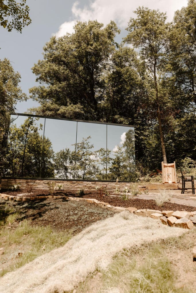 mirror-cabin-exterior