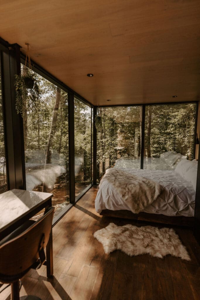 wide-photo-of-bed