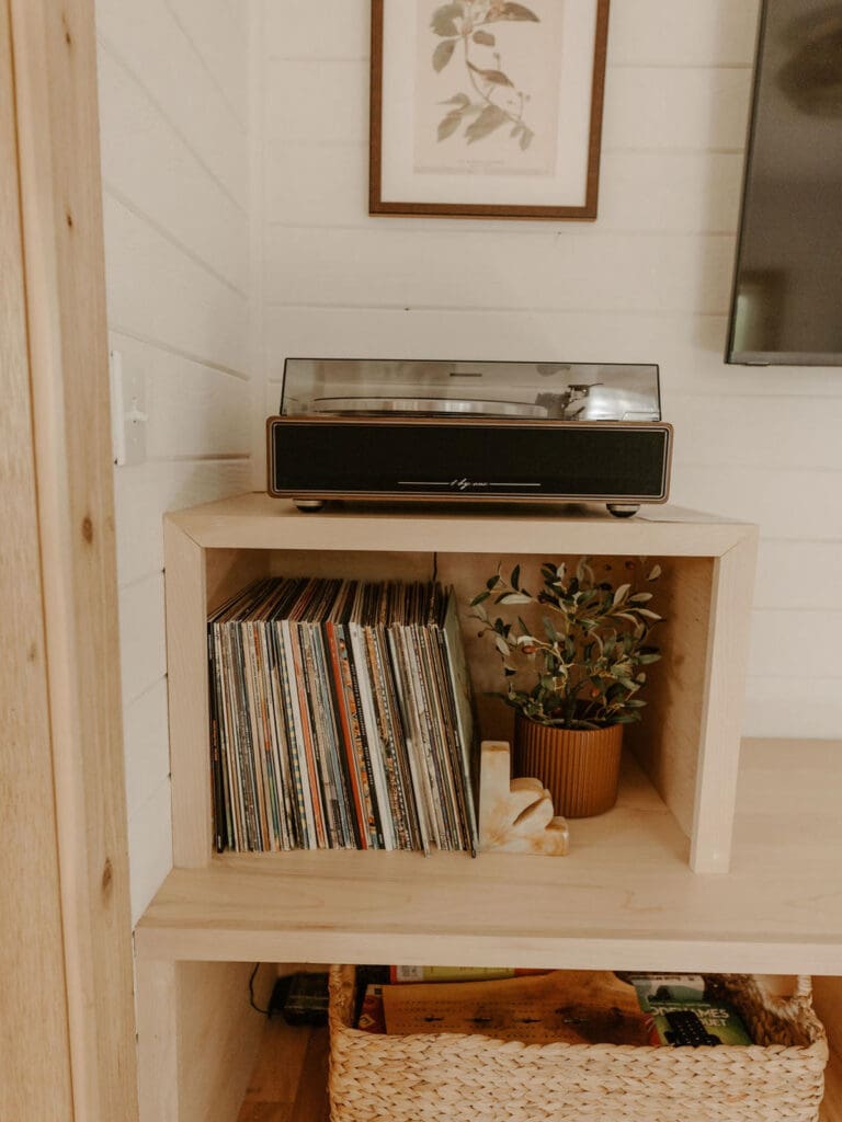 record-player-at-hytte-ro